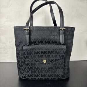 MICHAEL KORS Signature JetSet Item Solid Black Medium Pocket Multi Function Tote